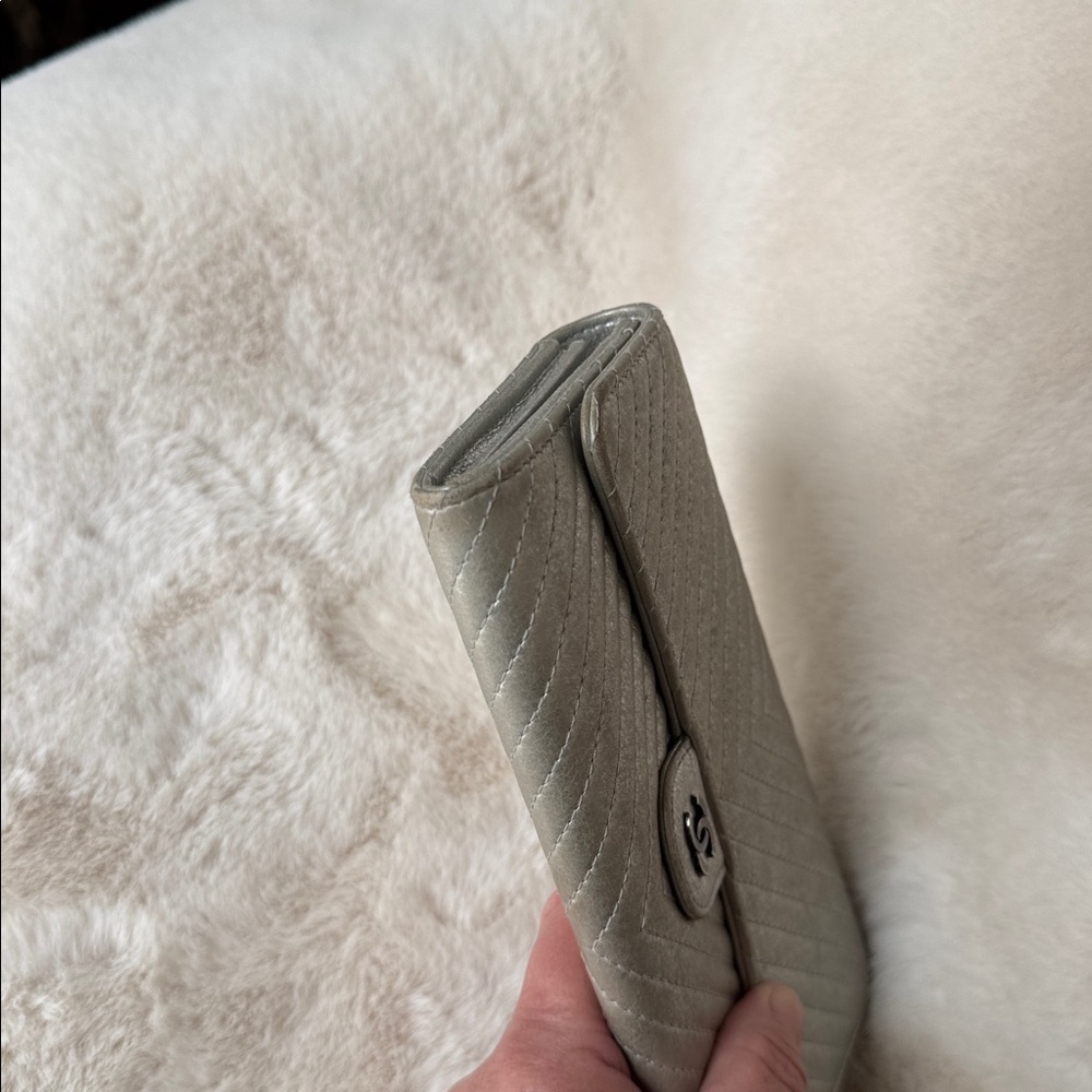 Chanel Chevron Quilted Flap Metallic Silver Wallet - Picture 17 of 17